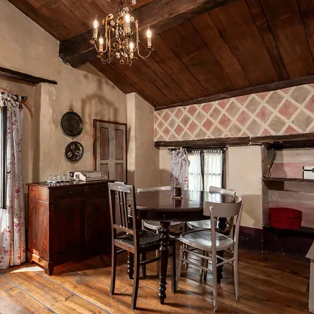 Borgo Casa Scaparone 팜스테이 *