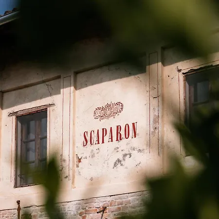 Farm stay Borgo Casa Scaparone Alba (Piedmont)