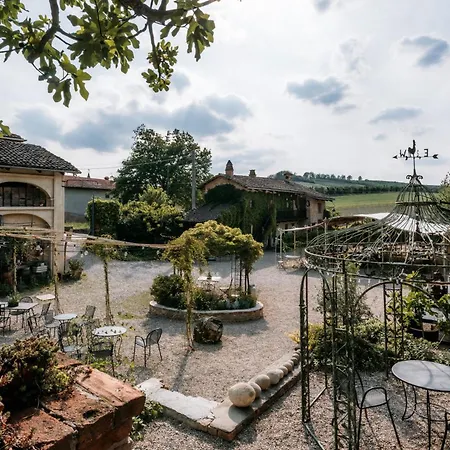Farm stay Borgo Casa Scaparone *