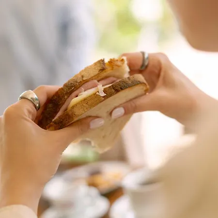 Farm stay Borgo Casa Scaparone Alba (Piedmont)