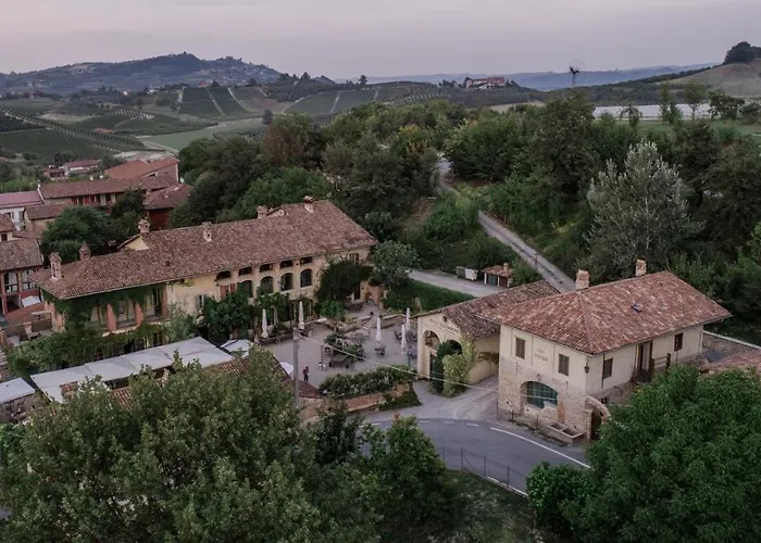 Borgo Casa Scaparone *