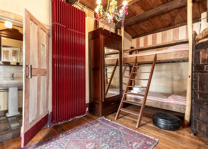 Borgo Casa Scaparone Фермерский дом Альба