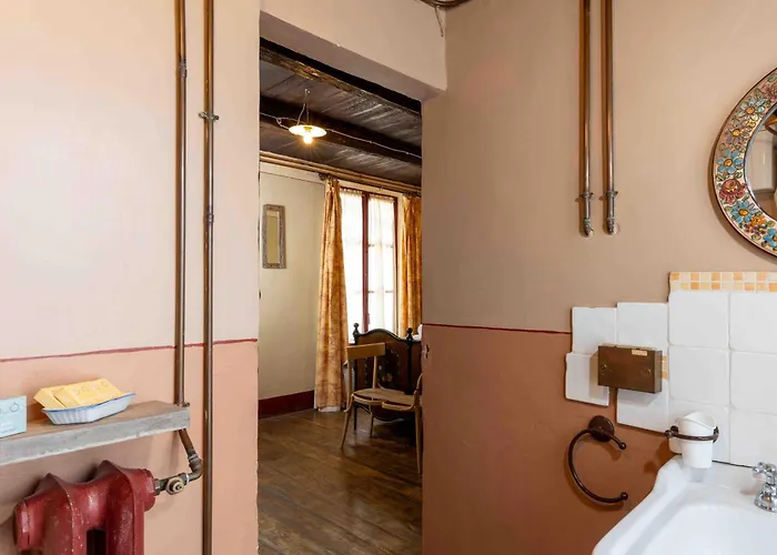 Borgo Casa Scaparone Фермерский дом Альба